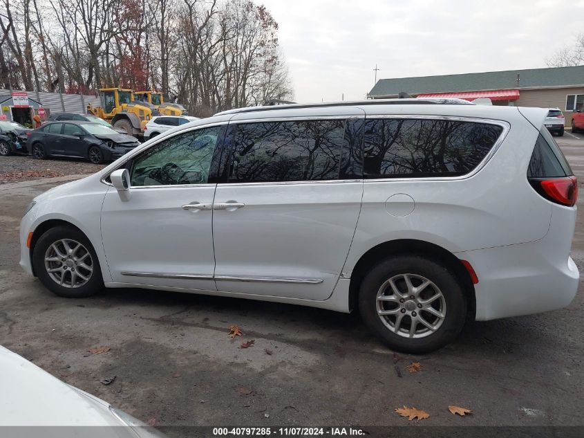 2020 Chrysler Pacifica Touring L VIN: 2C4RC1BGXLR209402 Lot: 40797285