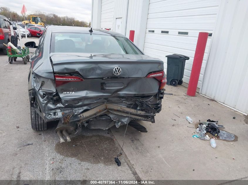 2019 Volkswagen Jetta 1.4T R-Line/1.4T S/1.4T Se VIN: 3VWC57BU9KM084582 Lot: 40797364