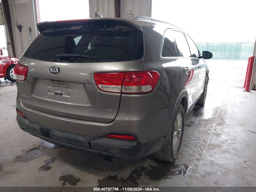 VIN 5XYPGDA57HG302497 2017 KIA SORENTO no.4