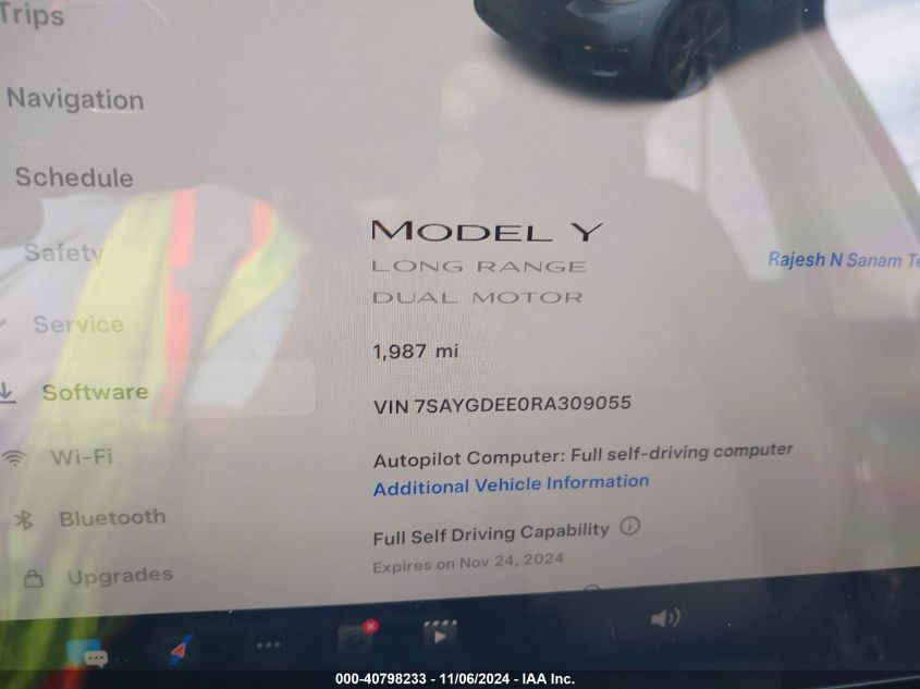 2024 Tesla Model Y Long Range Dual Motor All-Wheel Drive VIN: 7SAYGDEE0RA309055 Lot: 40798233