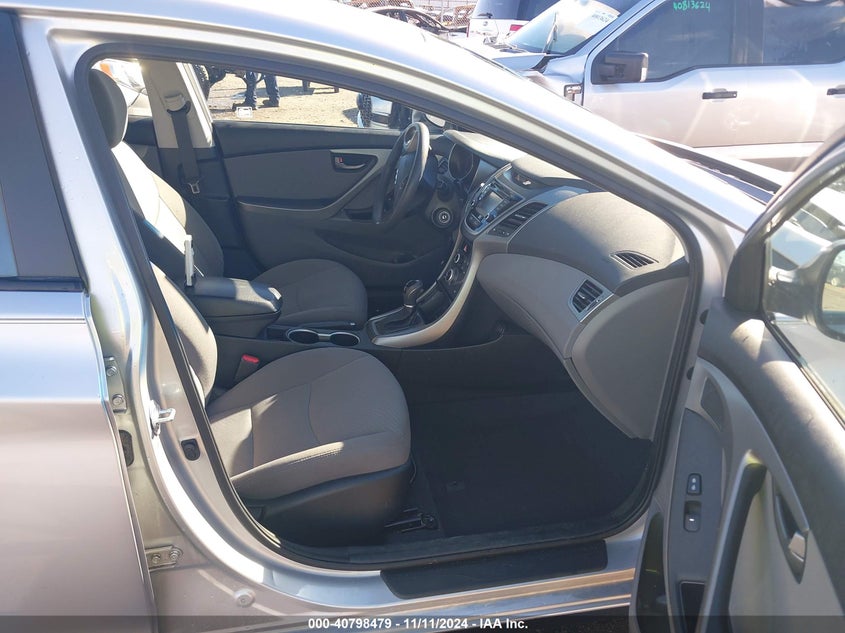 2014 HYUNDAI ELANTRA SE - 5NPDH4AE0EH494138