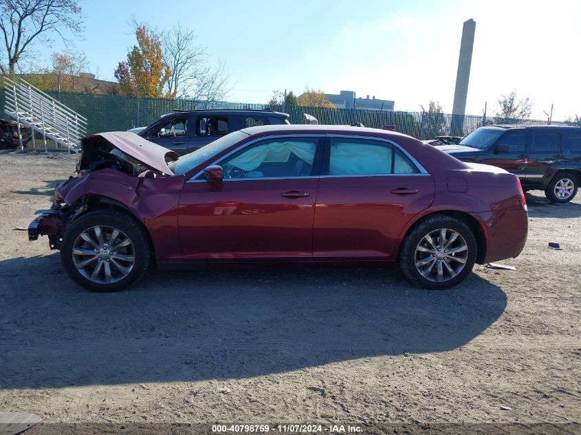 2015 Chrysler 300 Limited VIN: 2C3CCARG1FH808988 Lot: 40798759