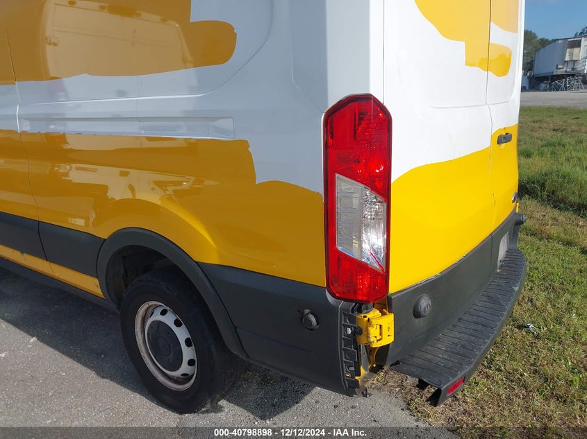 2020 Ford Transit-250 Cargo Van VIN: 1FTBR1X8XLKA56746 Lot: 40798898