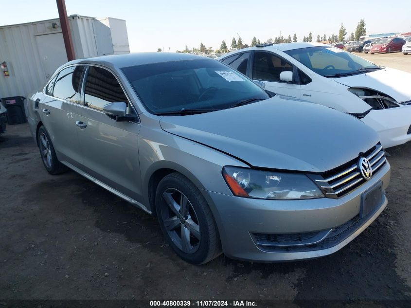 2012 Volkswagen Passat 2.5L Se VIN: 1VWBP7A35CC011243 Lot: 40800339