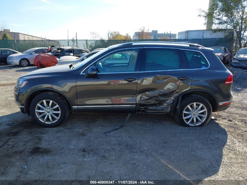 2017 Volkswagen Touareg V6 Sport VIN: WVGEF7BPXHD002457 Lot: 40800347