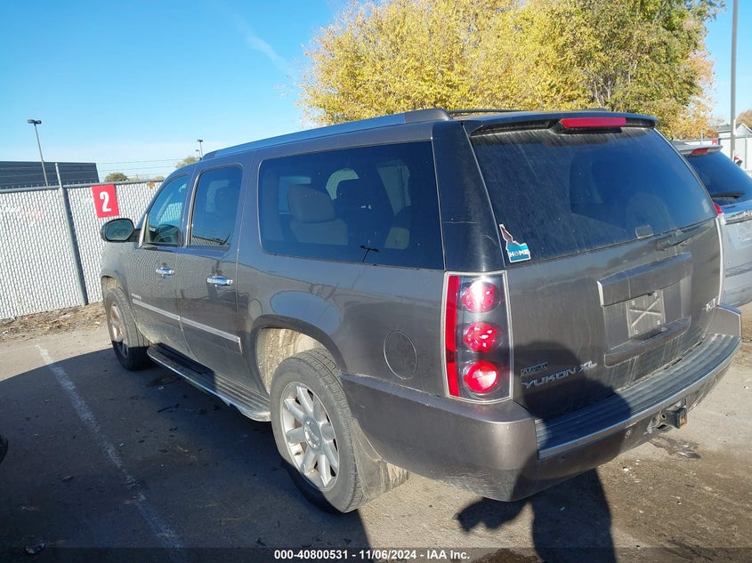 2011 GMC YUKON XL 1500 DENALI VIN: 1GKS2MEF0BR189811