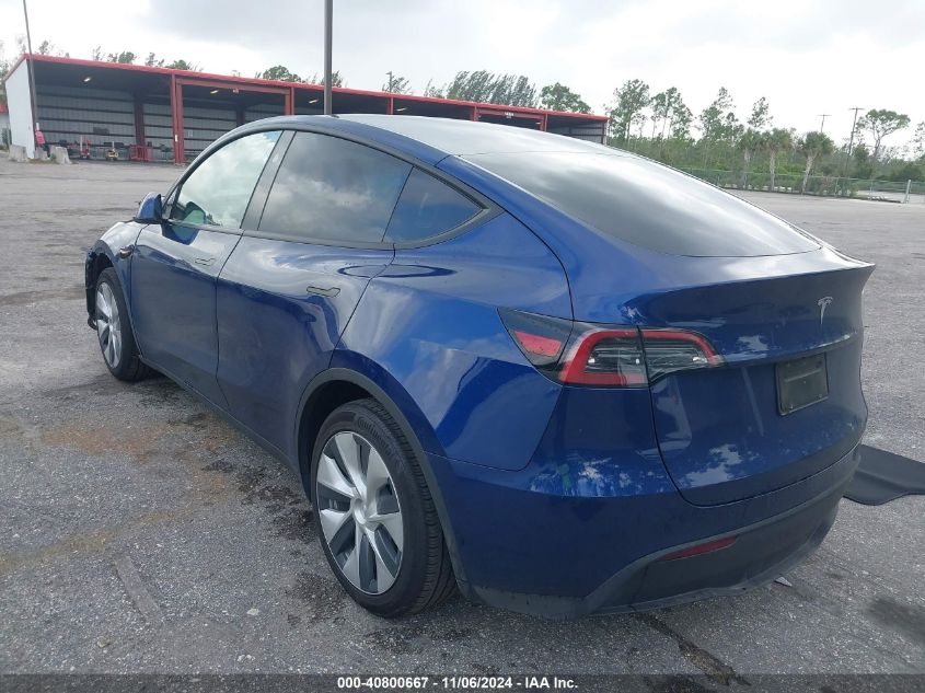 2024 Tesla Model Y Long Range Dual Motor All-Wheel Drive/Rwd VIN: 7SAYGDED3RF032671 Lot: 40800667