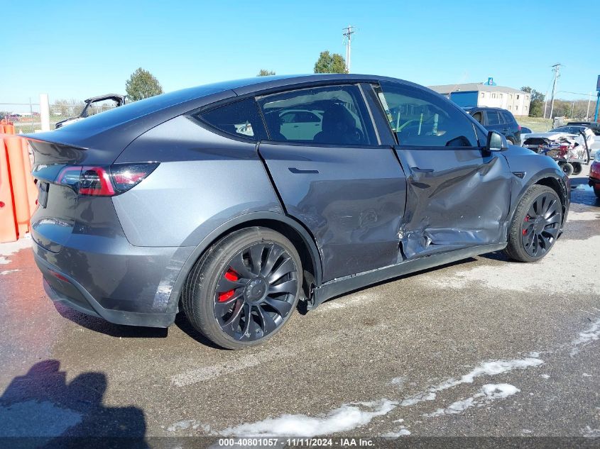 VIN 7SAYGDEF9NF551722 2022 Tesla Model Y, Performan... no.4