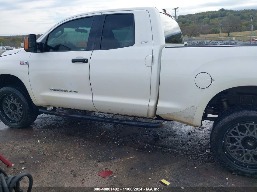 2008 Toyota Tundra Sr5 5.7L V8 VIN: 5TBBV54118S513589 Lot: 40801492