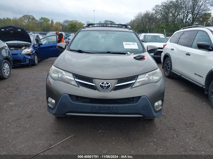 2014 TOYOTA RAV4 XLE - JTMRFREV9ED065038