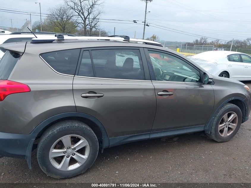 2014 TOYOTA RAV4 XLE - JTMRFREV9ED065038