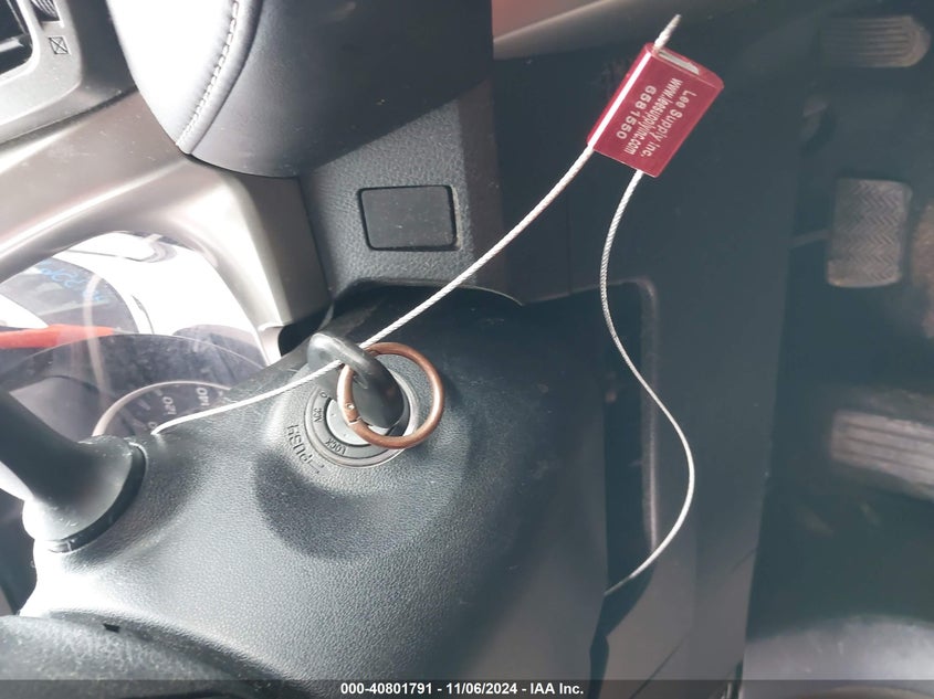 2014 TOYOTA RAV4 XLE - JTMRFREV9ED065038