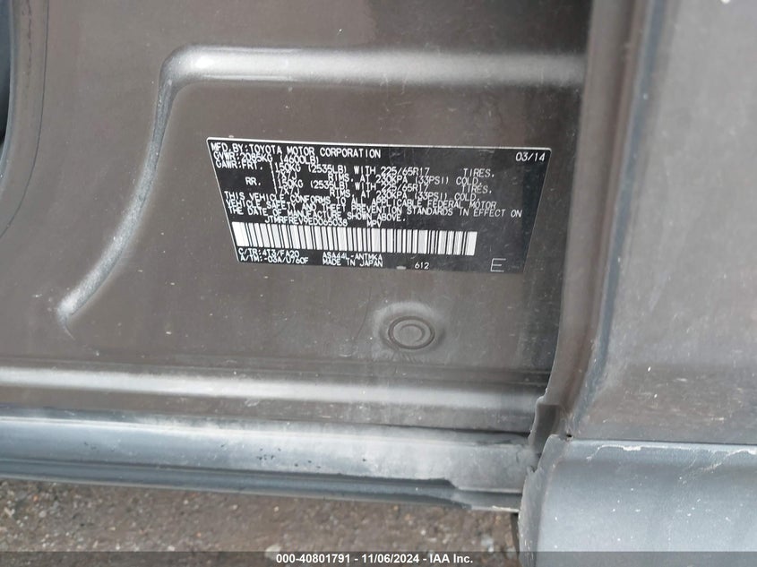 2014 TOYOTA RAV4 XLE - JTMRFREV9ED065038