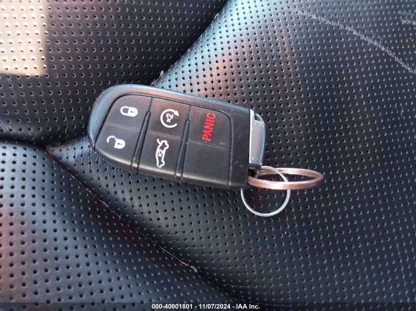 2018 CHRYSLER 300 VIN: 2C3CCAEG2JH159460