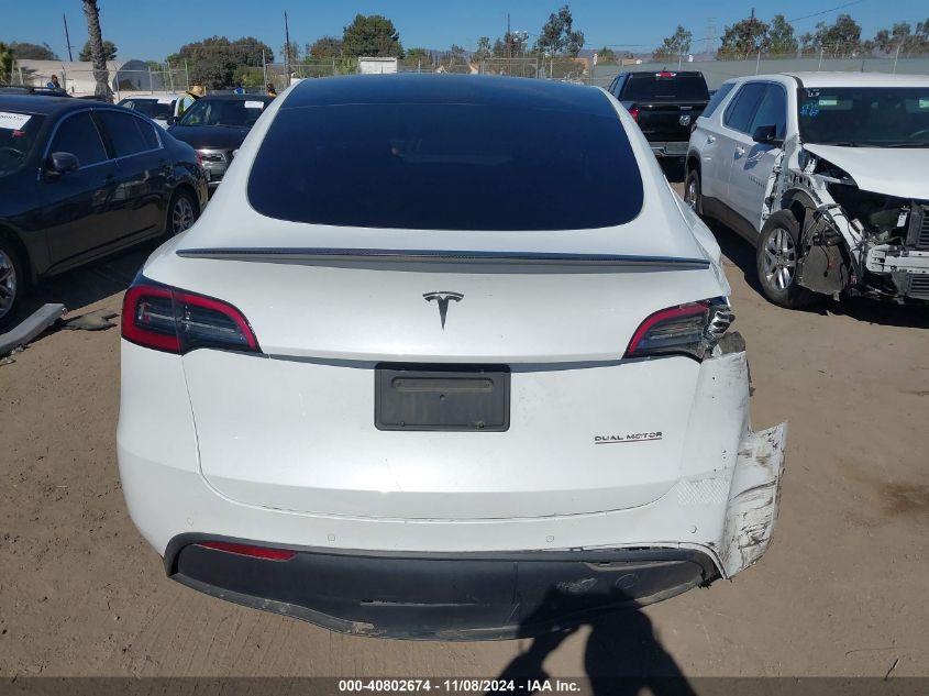 2022 Tesla Model Y Performance Dual Motor All-Wheel Drive VIN: 7SAYGDEF6NF495321 Lot: 40802674