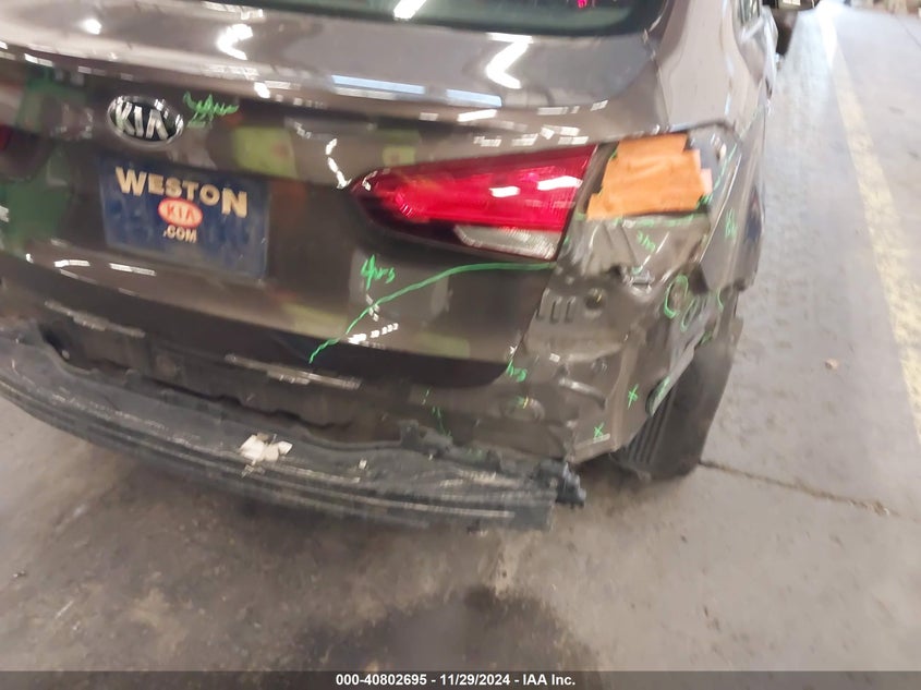 2017 KIA FORTE LX - 3KPFK4A73HE115928