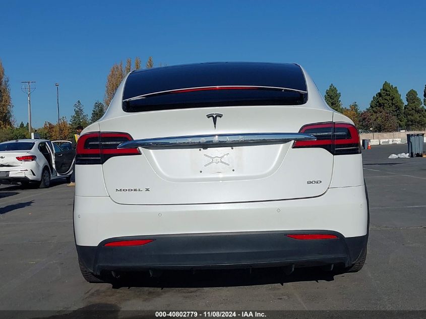 2016 Tesla Model X 60D/70D/75D/90D VIN: 5YJXCAE27GF003964 Lot: 40802779