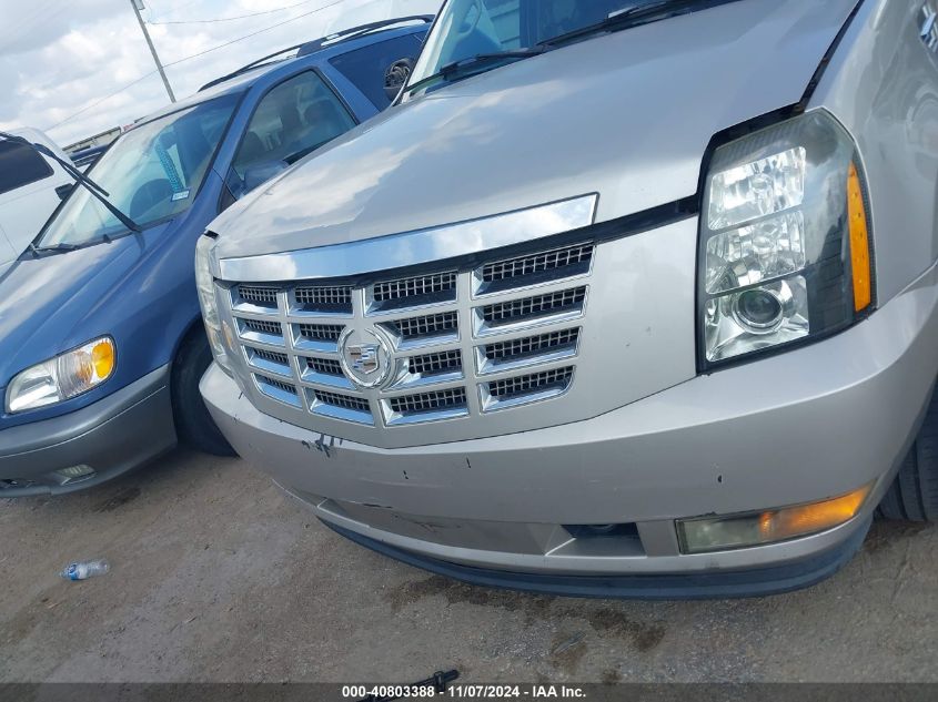 2008 Cadillac Escalade Standard VIN: 1GYEC63828R117615 Lot: 40803388