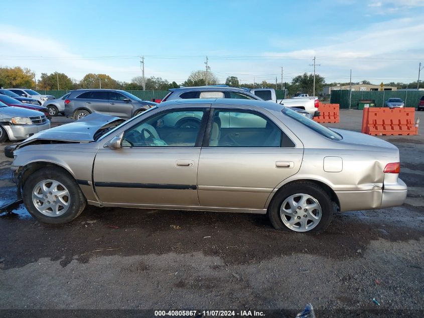 2000 Toyota Camry Le VIN: 4T1BG22K1YU738663 Lot: 40805867