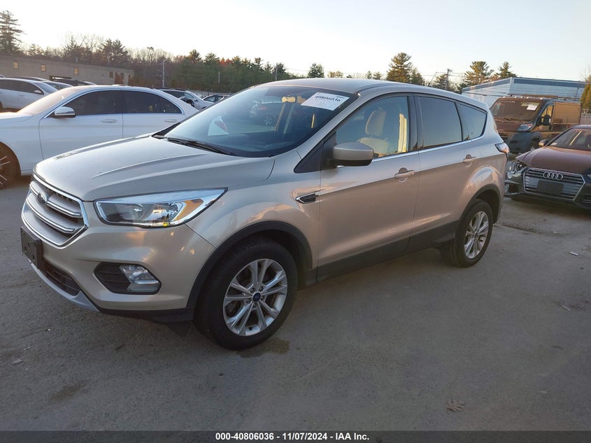 VIN 1FMCU9GD5HUC36836 2017 FORD ESCAPE SE