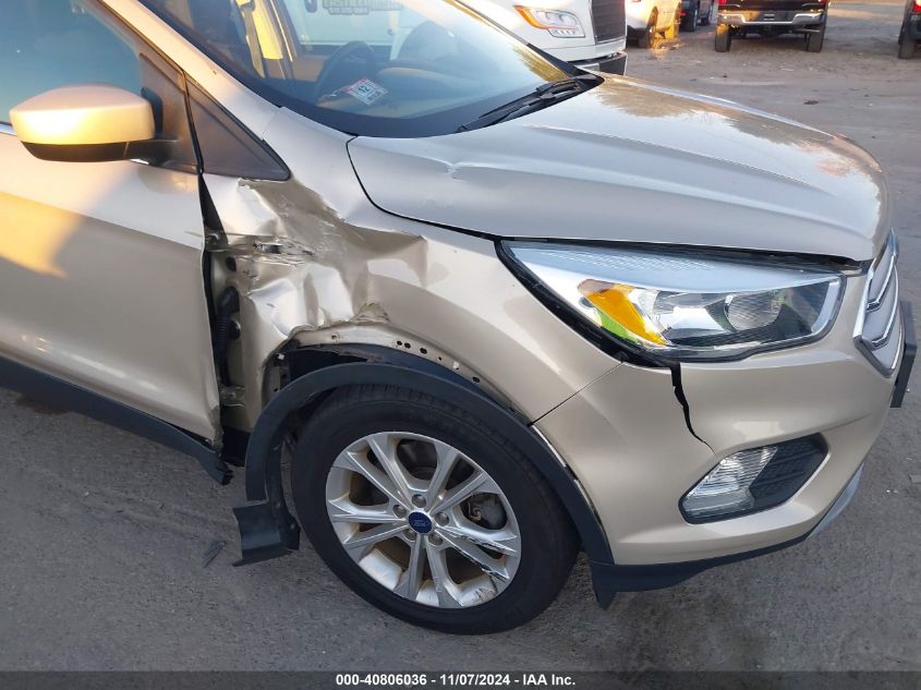 VIN 1FMCU9GD5HUC36836 2017 FORD ESCAPE SE