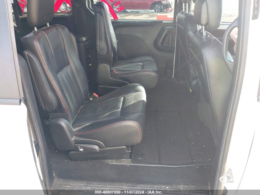 2017 DODGE GRAND CARAVAN VIN: 2C4RDGEG8HR766036