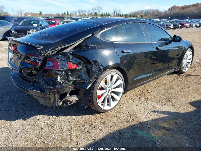 VIN 5YJSA1E29JF252631 2018 Tesla Model S, 100D/75D/... no.4