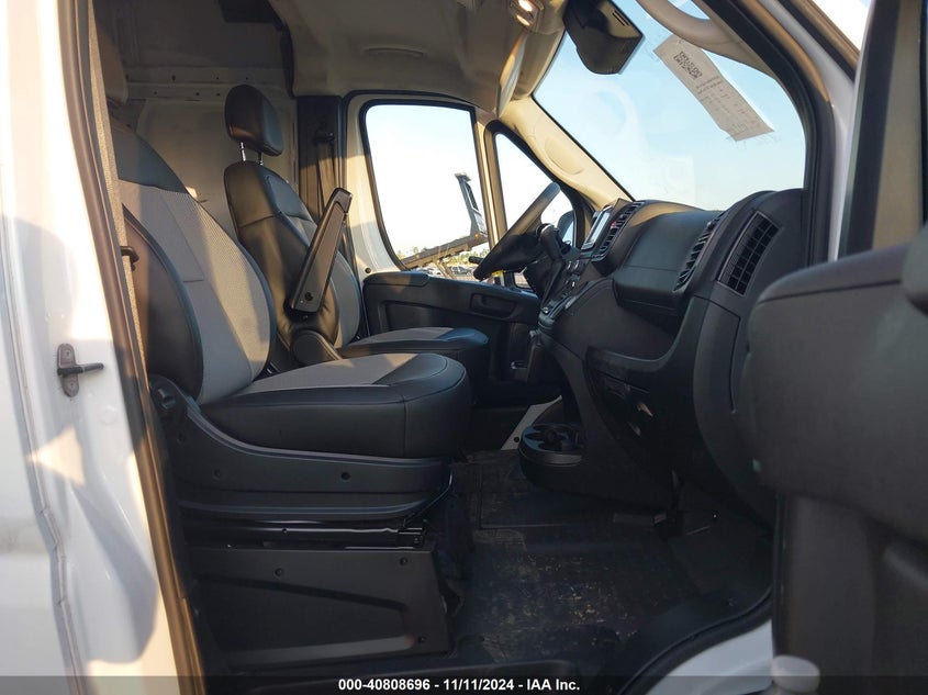 2024 RAM PROMASTER 2500 VIN: 3C6LRVDG2RE132311