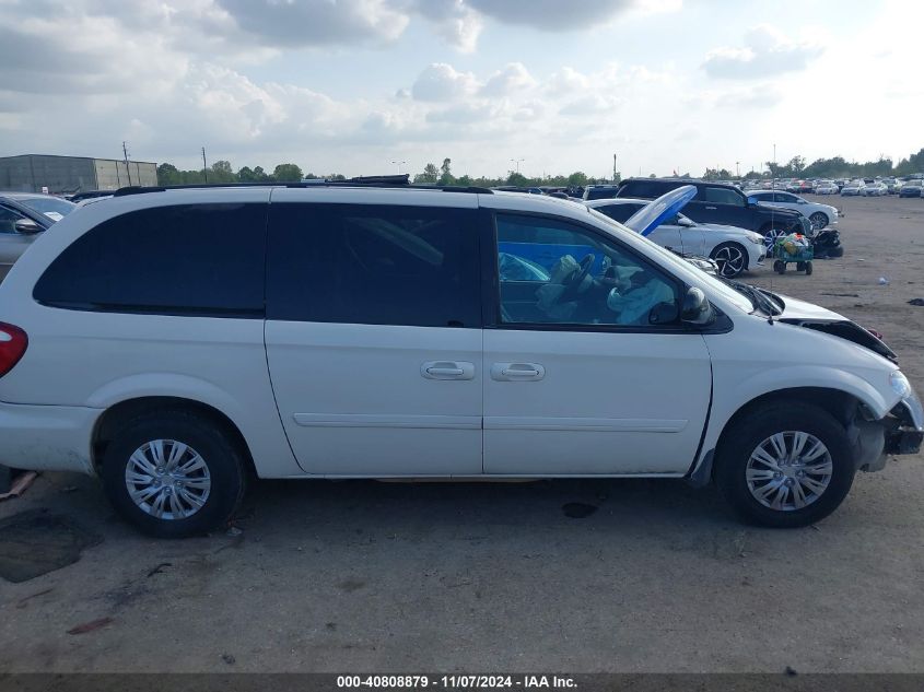 2005 Chrysler Town & Country Lx VIN: 2C4GP44R15R383132 Lot: 40808879