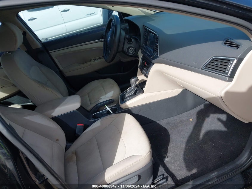 VIN KMHD84LF4HU063782 2017 HYUNDAI ELANTRA SE