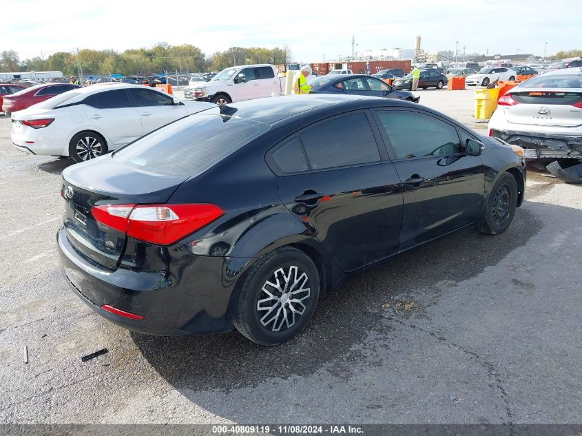 VIN KNAFX4A66F5391390 2015 KIA Forte, LX no.4