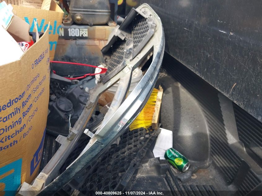 2018 RAM 1500 SLT  4X2 6'4 BOX - 1C6RR6GTXJS193108