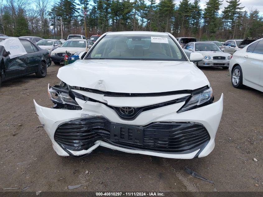 2018 Toyota Camry Le VIN: 4T1B11HK2JU113522 Lot: 40810297