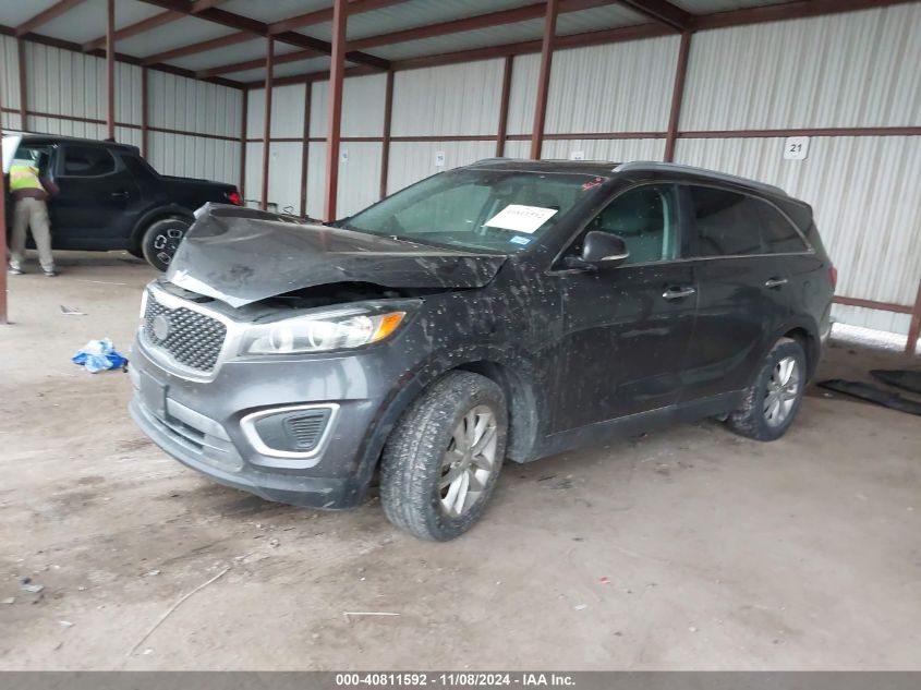 VIN 5XYPG4A51HG229692 2017 KIA SORENTO no.2