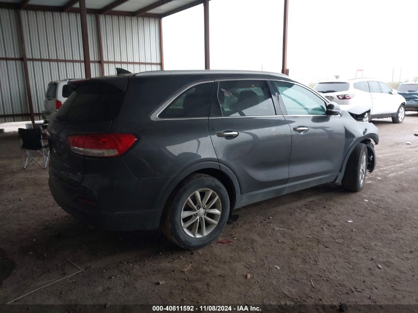 VIN 5XYPG4A51HG229692 2017 KIA SORENTO no.4