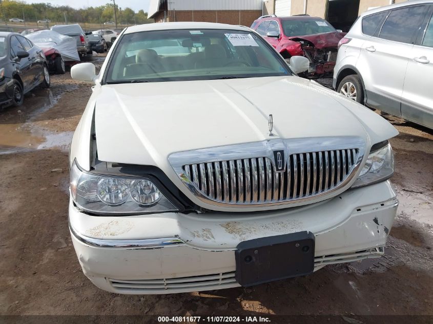 2006 Lincoln Town Car Signature VIN: 1LNHM81V86Y640608 Lot: 40811677