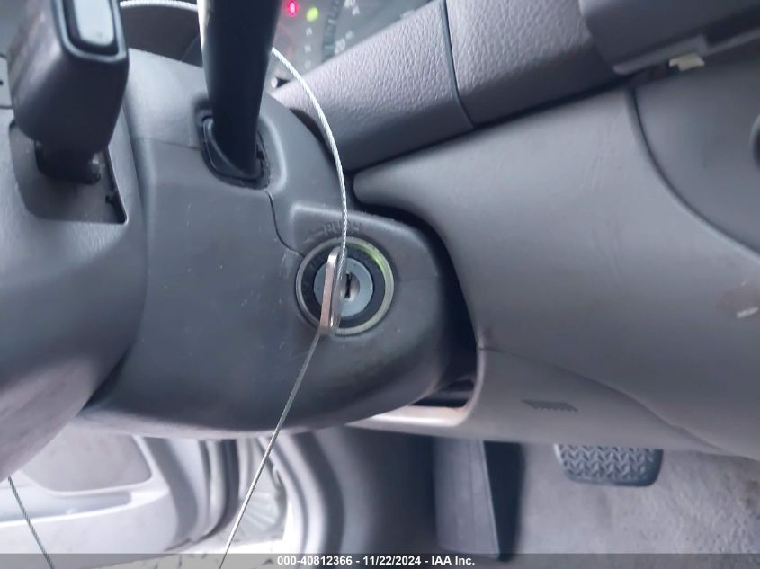 2003 Toyota Camry Le VIN: JTDBE32K630232763 Lot: 40812366