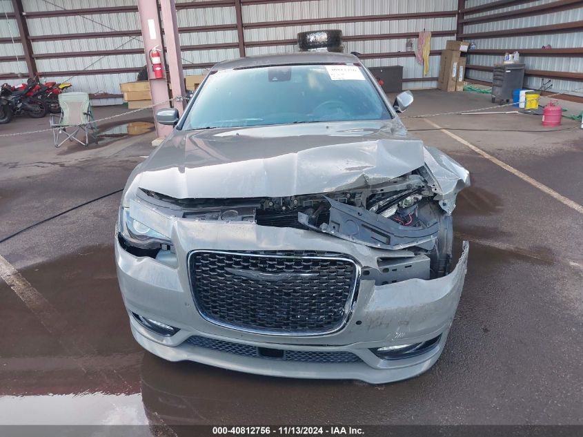 VIN 2C3CCABT2JH216449 2018 Chrysler 300, 300S no.12