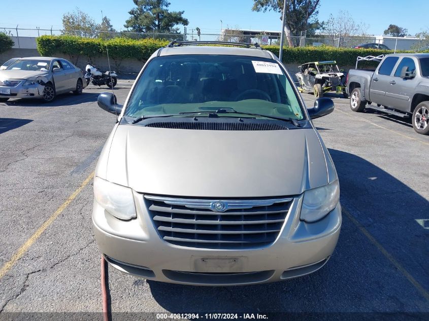 2005 Chrysler Town & Country Lx VIN: 2C4GP44R85R514833 Lot: 40812994