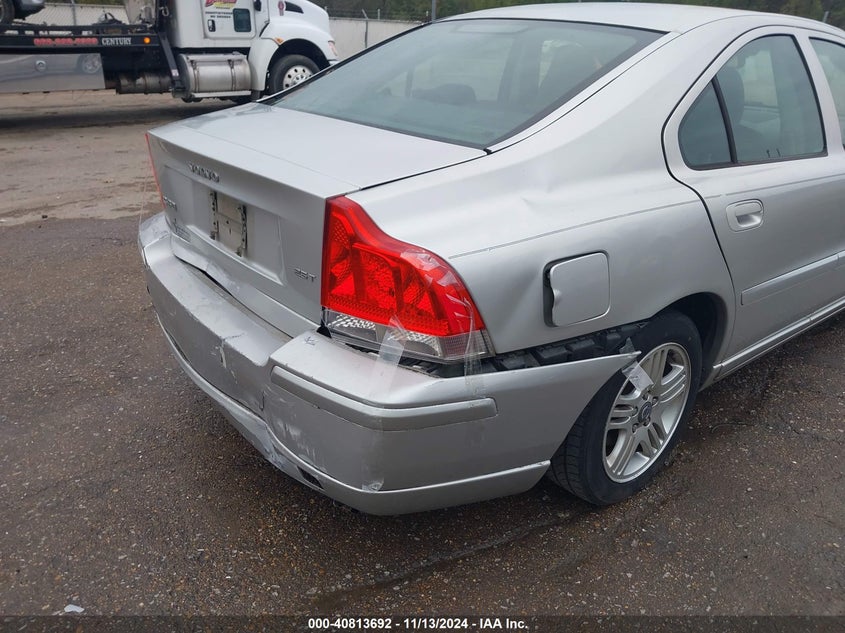 2008 VOLVO S60 VIN: YV1RS592082690832