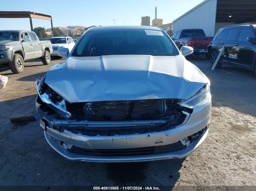 2018 Ford Fusion Energi Se Luxury VIN: 3FA6P0PU3JR167927 Lot: 40813885