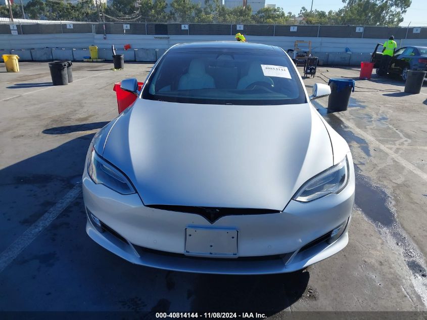 2018 Tesla Model S 100D/75D/P100D VIN: 5YJSA1E42JF275766 Lot: 40814144