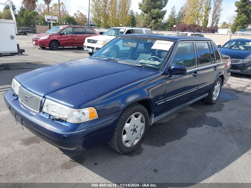 1998 Volvo S90 VIN: YV1KS9607W1128246 Lot: 40814219