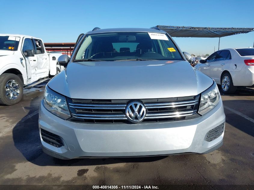 2018 Volkswagen Tiguan Limited 2.0T VIN: WVGAV7AX4JK001373 Lot: 40814305