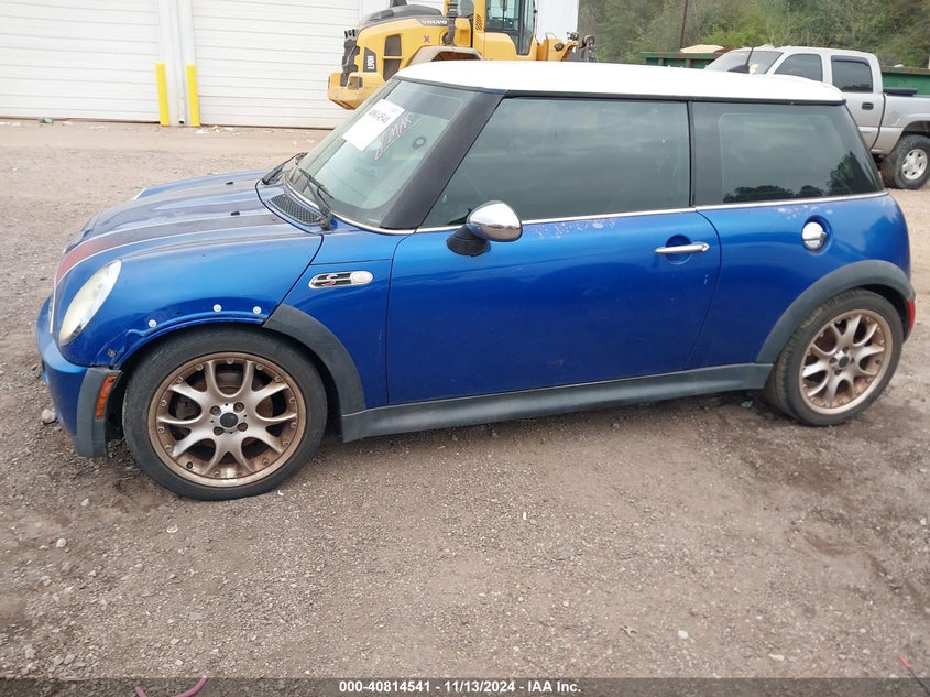 2006 MINI COOPER S VIN: WMWRE33576TJ35093