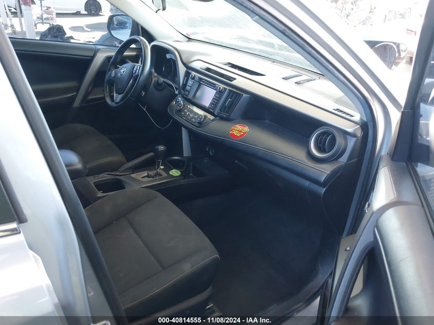 2018 TOYOTA RAV4 ADVENTURE/XLE VIN: 2T3WFREV5JW481460