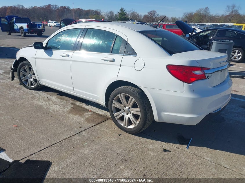 2013 CHRYSLER 200 auction photo 3
