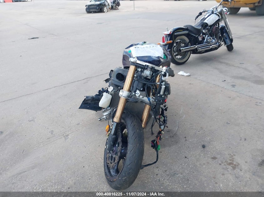 2015 SUZUKI GSX1300 RA JS1GX72B5F2100023