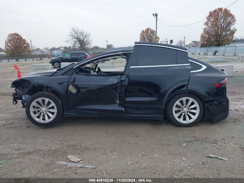 2017 Tesla Model X 100D/75D/90D VIN: 5YJXCBE26HF044710 Lot: 40816228