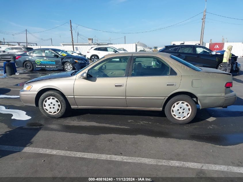 1999 Toyota Camry Le VIN: JT2BG22K5X0303342 Lot: 40816240